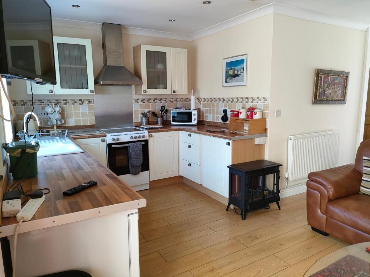 Gower Bungalow Mumbles Buitenkant foto